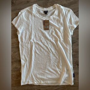 Patagonia Women’s Pocket T-Shirt – White – Size Small – New With Tags